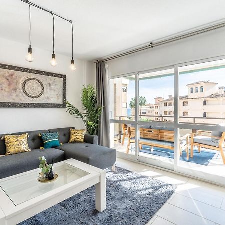 Sea View 2 Bedroom Apartment 2 Min Away From The Beach توريمولينوس المظهر الخارجي الصورة