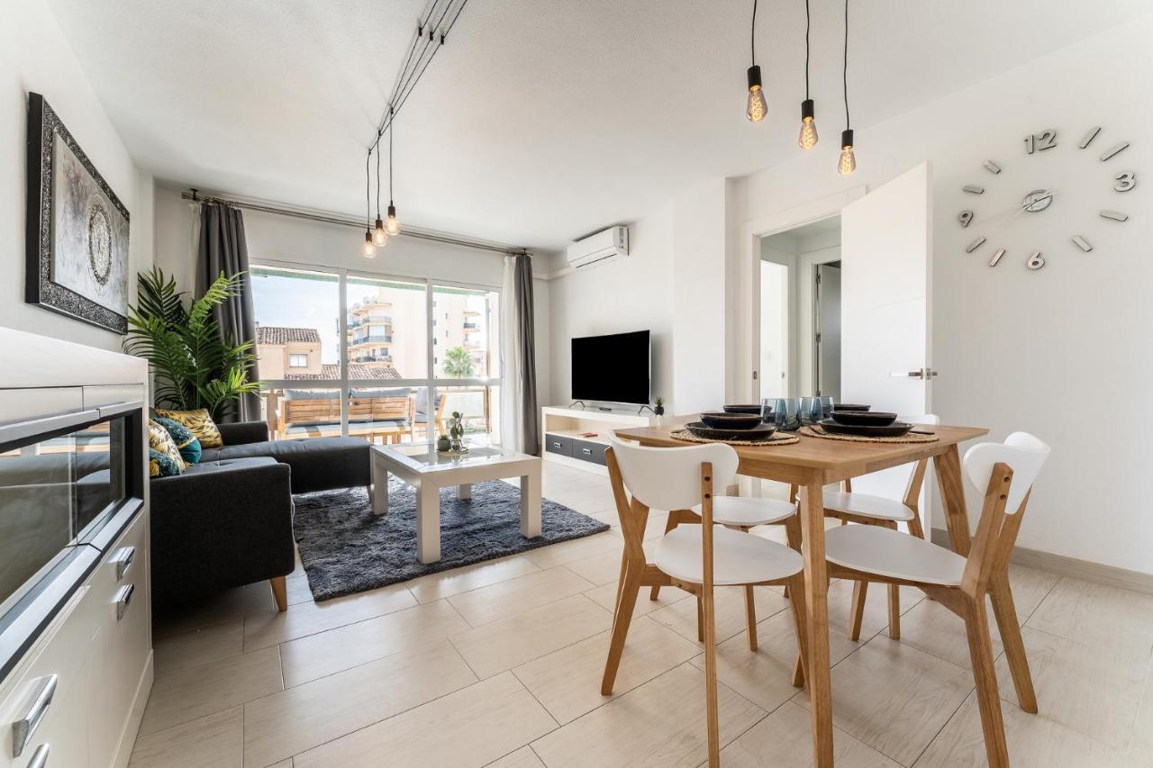 Sea View 2 Bedroom Apartment 2 Min Away From The Beach توريمولينوس المظهر الخارجي الصورة